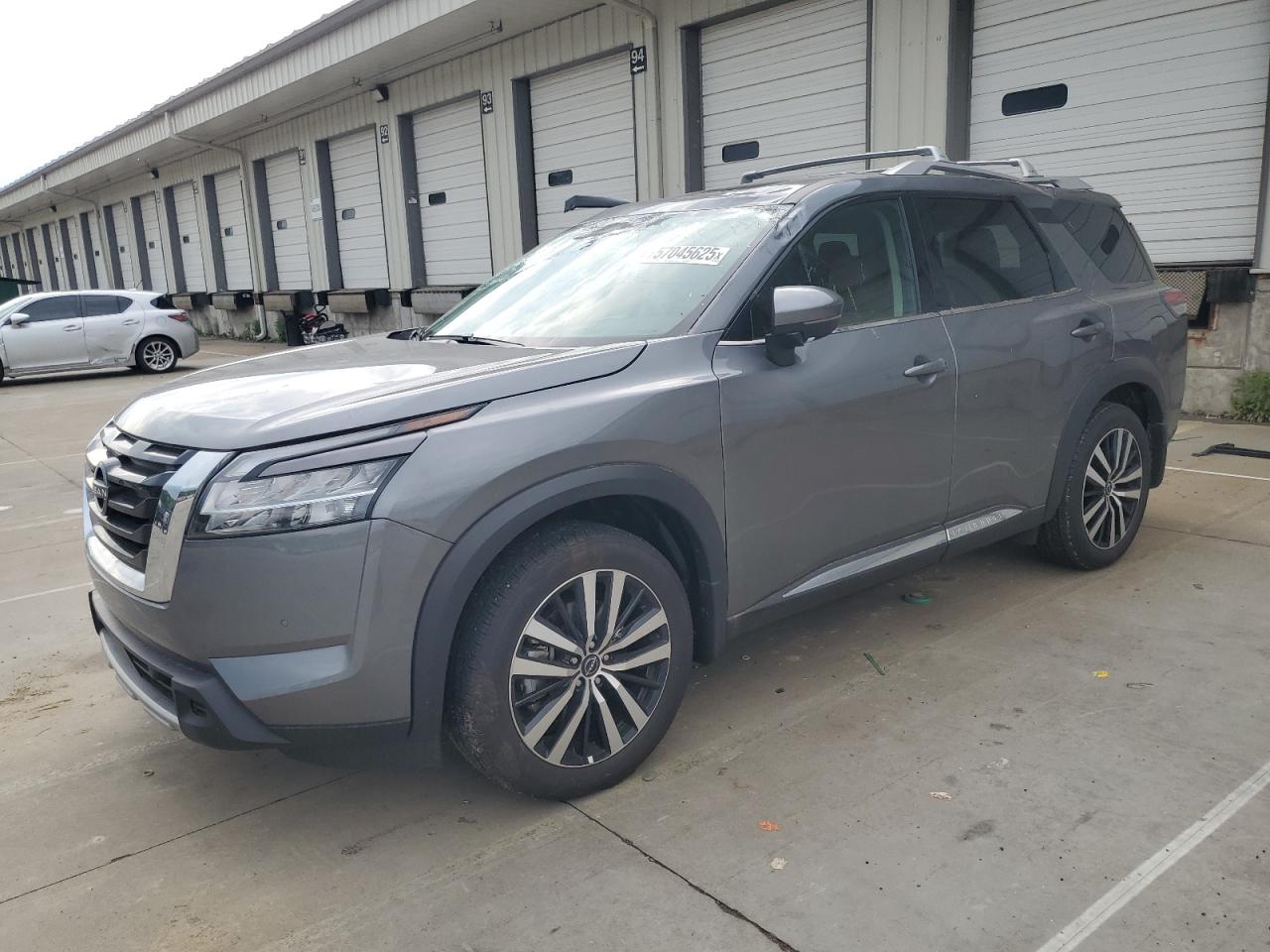 NISSAN PATHFINDER PLATINUM