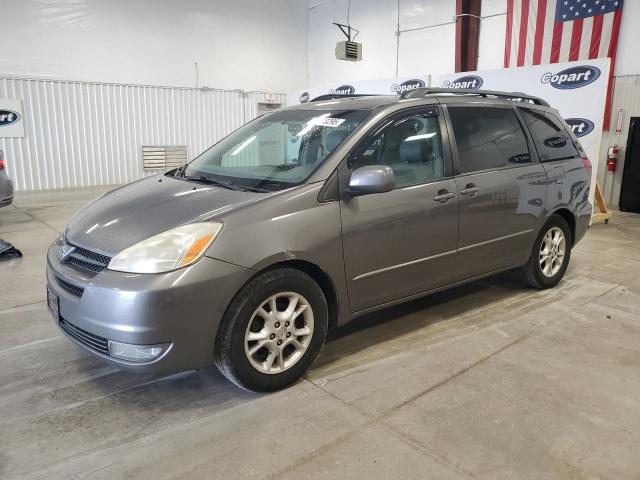 TOYOTA SIENNA XLE