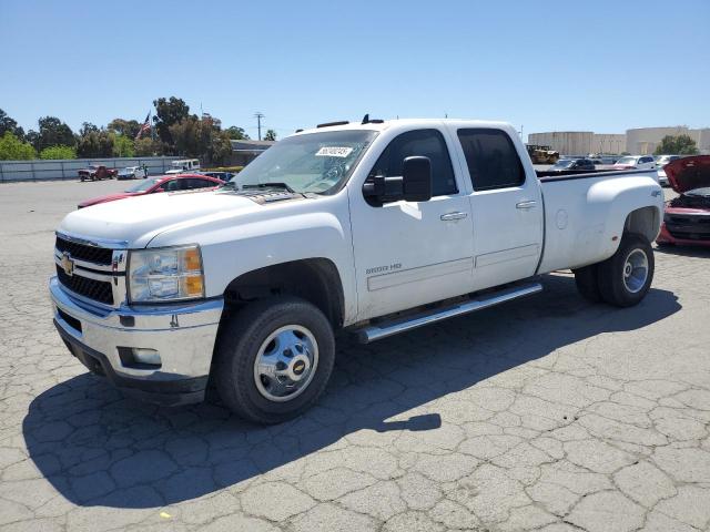 CHEVROLET SILVERADO 2011 white crew pic diesel 1GC4K1C82BF179659 photo #1
