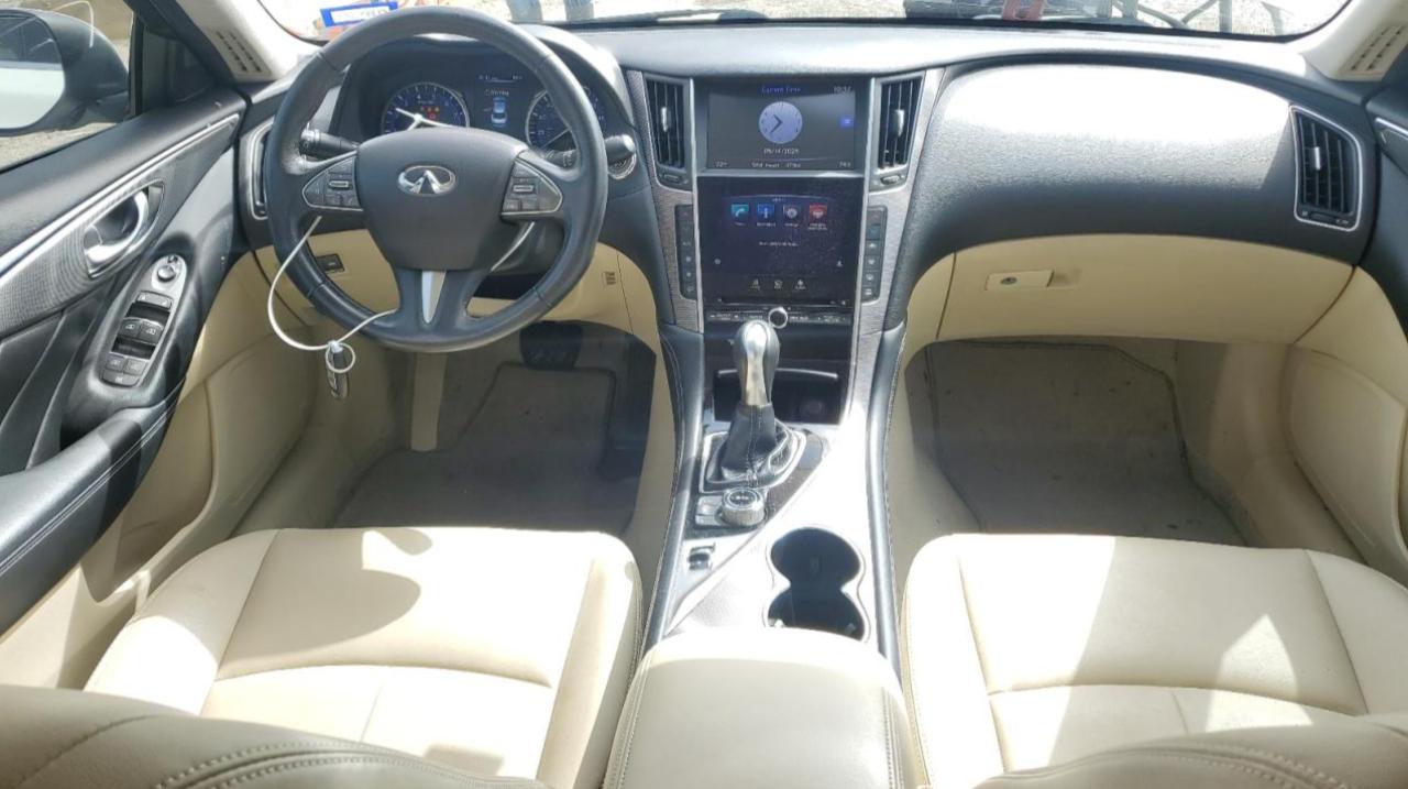 INFINITI Q50 PREMIUM