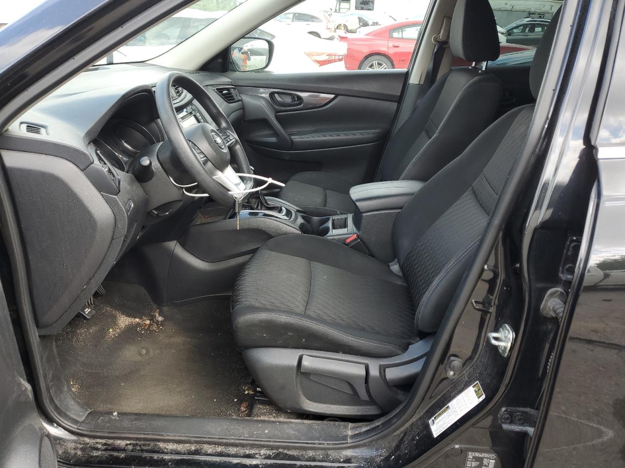 Nissan Rogue s 2020