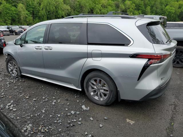 TOYOTA SIENNA XLE 2022 silver  hybrid engine 5TDYSKFC0NS063131 photo #3