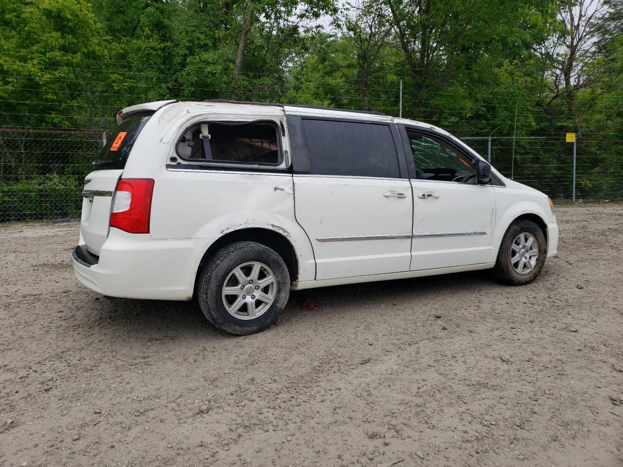CHRYSLER TOWN & COUNTRY TOURING