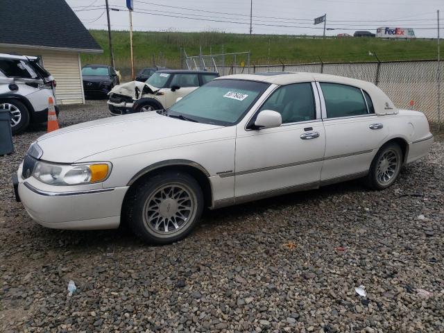 LINCOLN TOWN CAR S