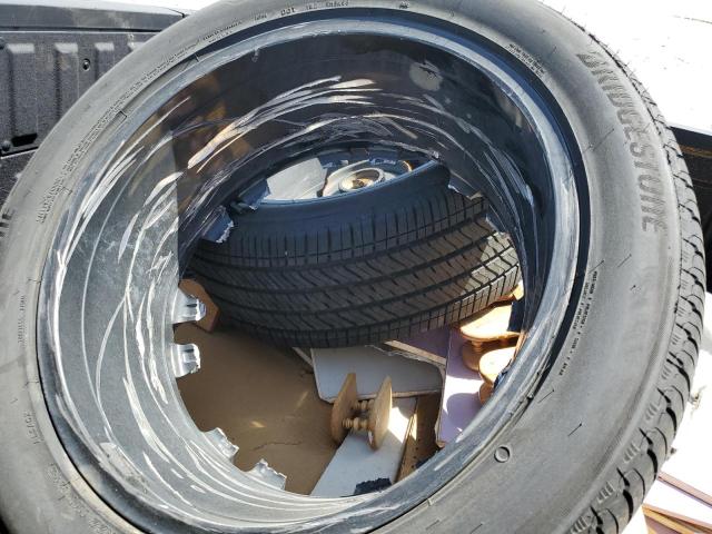 2025 GMC SIERRA K15 - 1GTUUHEL5SZ145217