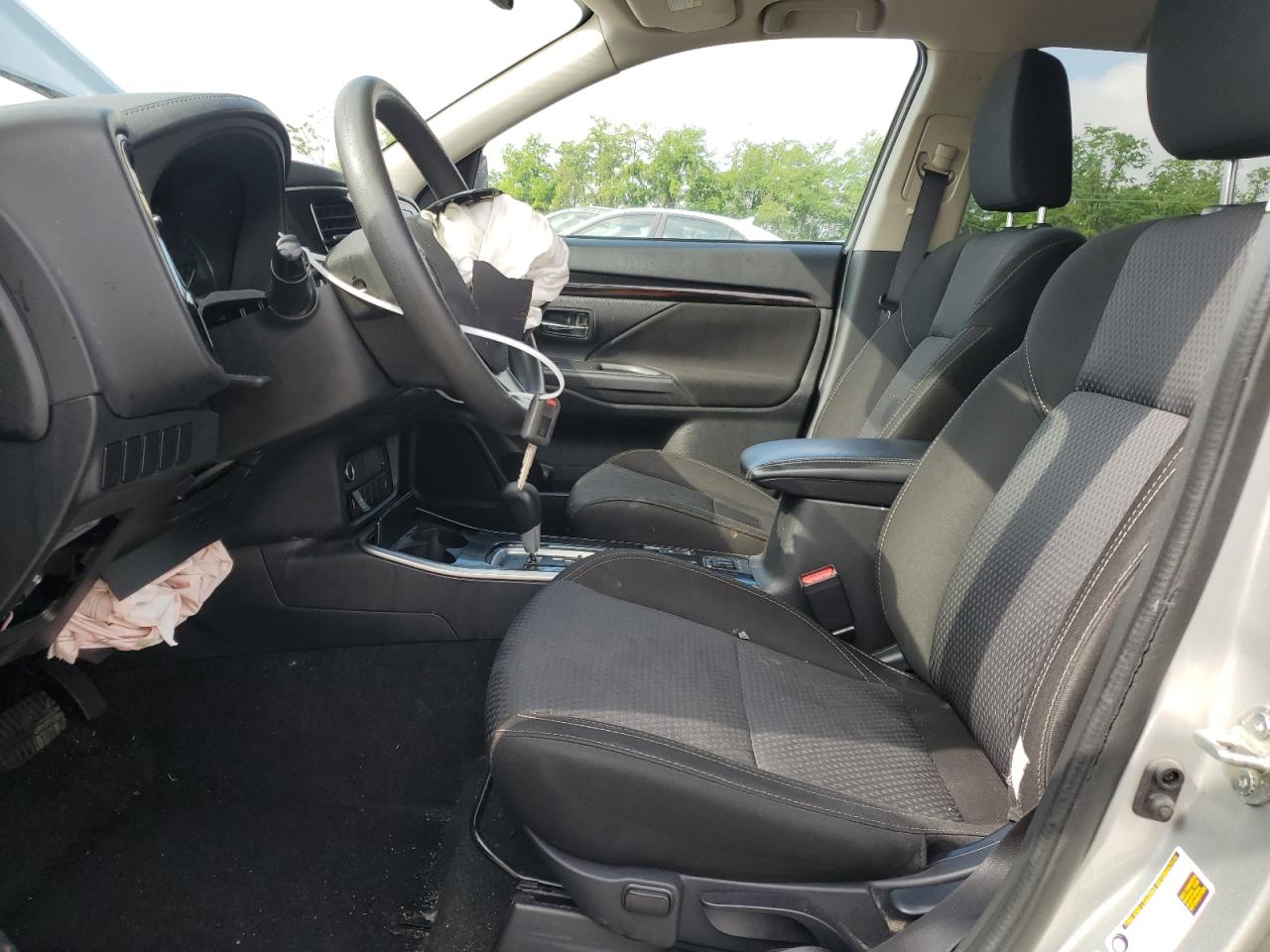 MITSUBISHI OUTLANDER ES