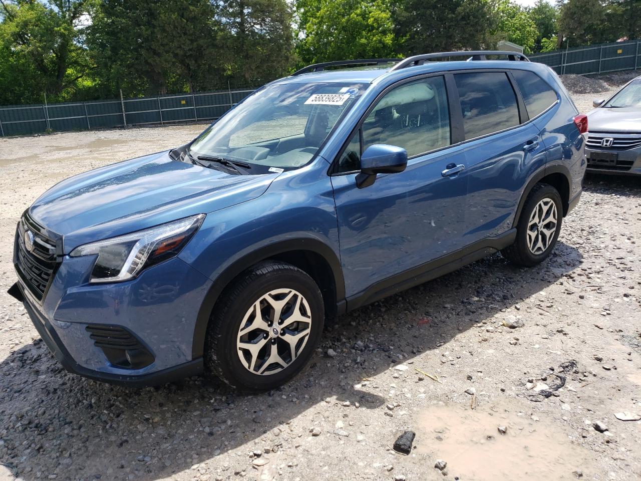 SUBARU FORESTER PREMIUM