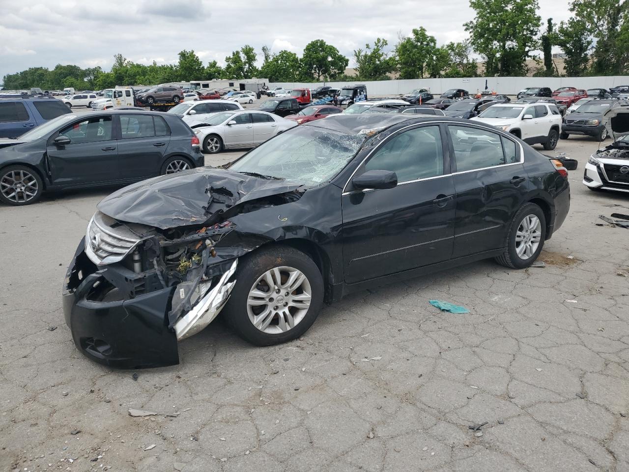 NISSAN ALTIMA BASE