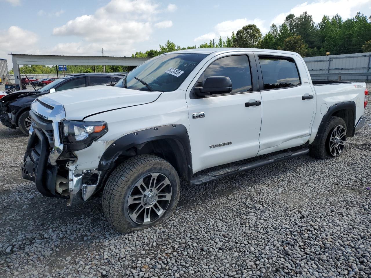 TOYOTA TUNDRA CREWMAX SR5