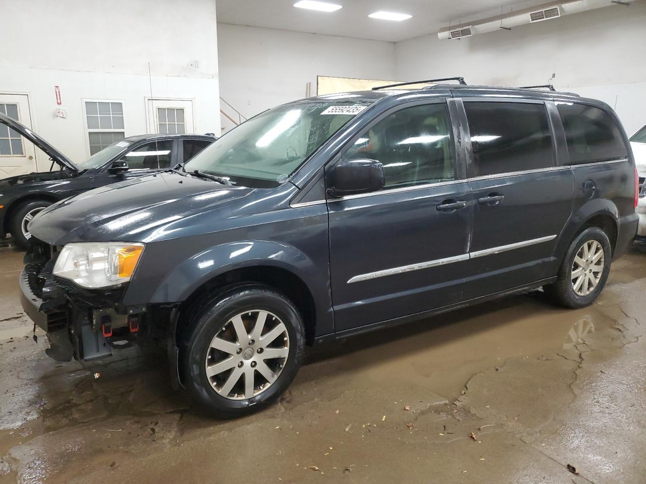 CHRYSLER TOWN & COUNTRY TOURING