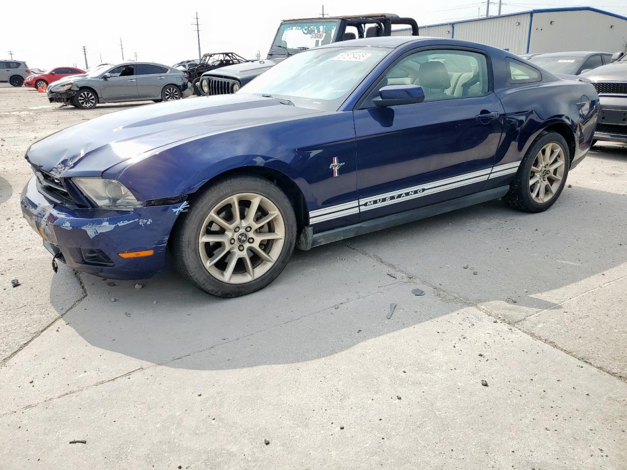 FORD MUSTANG