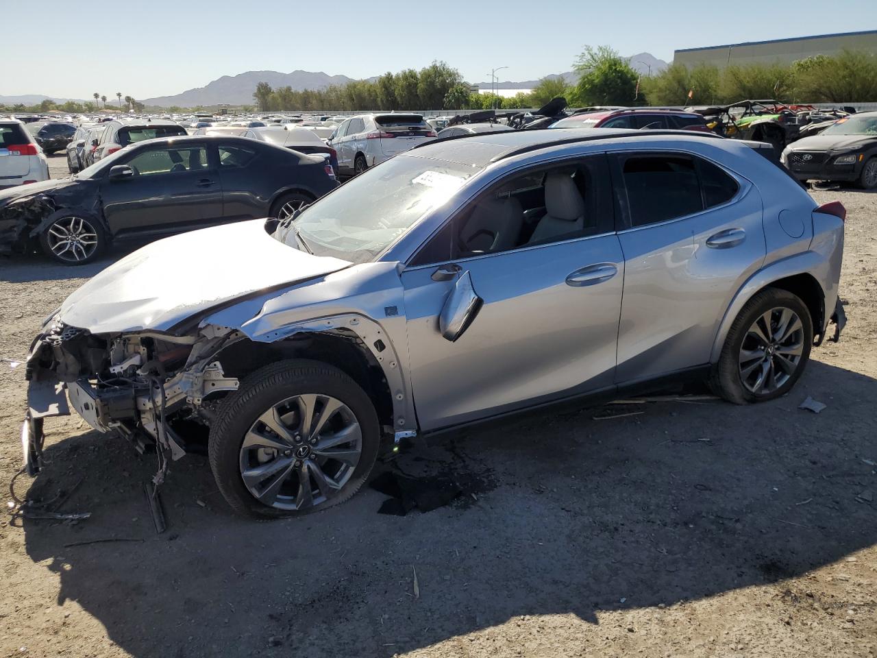 LEXUS UX 250H BASE