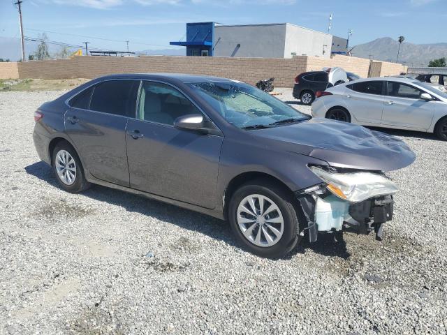 Vin: 4t1bf1fk7hu794016, lot: 57693325, toyota camry le 20174