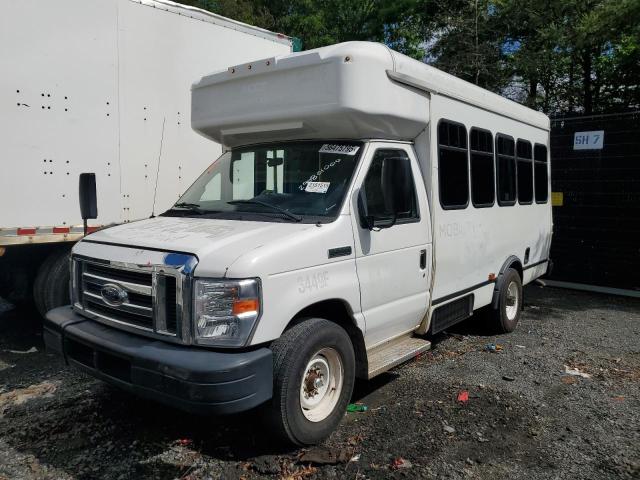 FORD ECONOLINE 2017 white cutaway gas 1FDEE3FSXHDC26466 photo #3