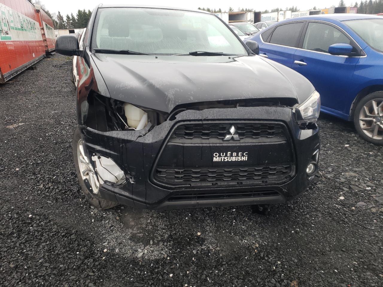 MITSUBISHI OUTLANDER SE