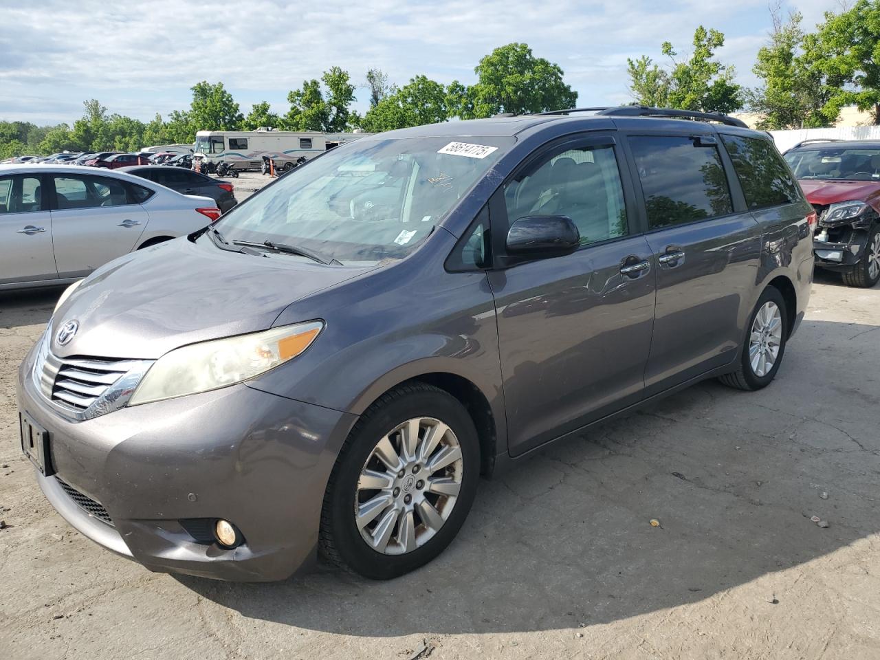 TOYOTA SIENNA XLE