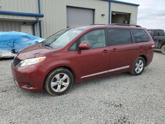 TOYOTA SIENNA LE
