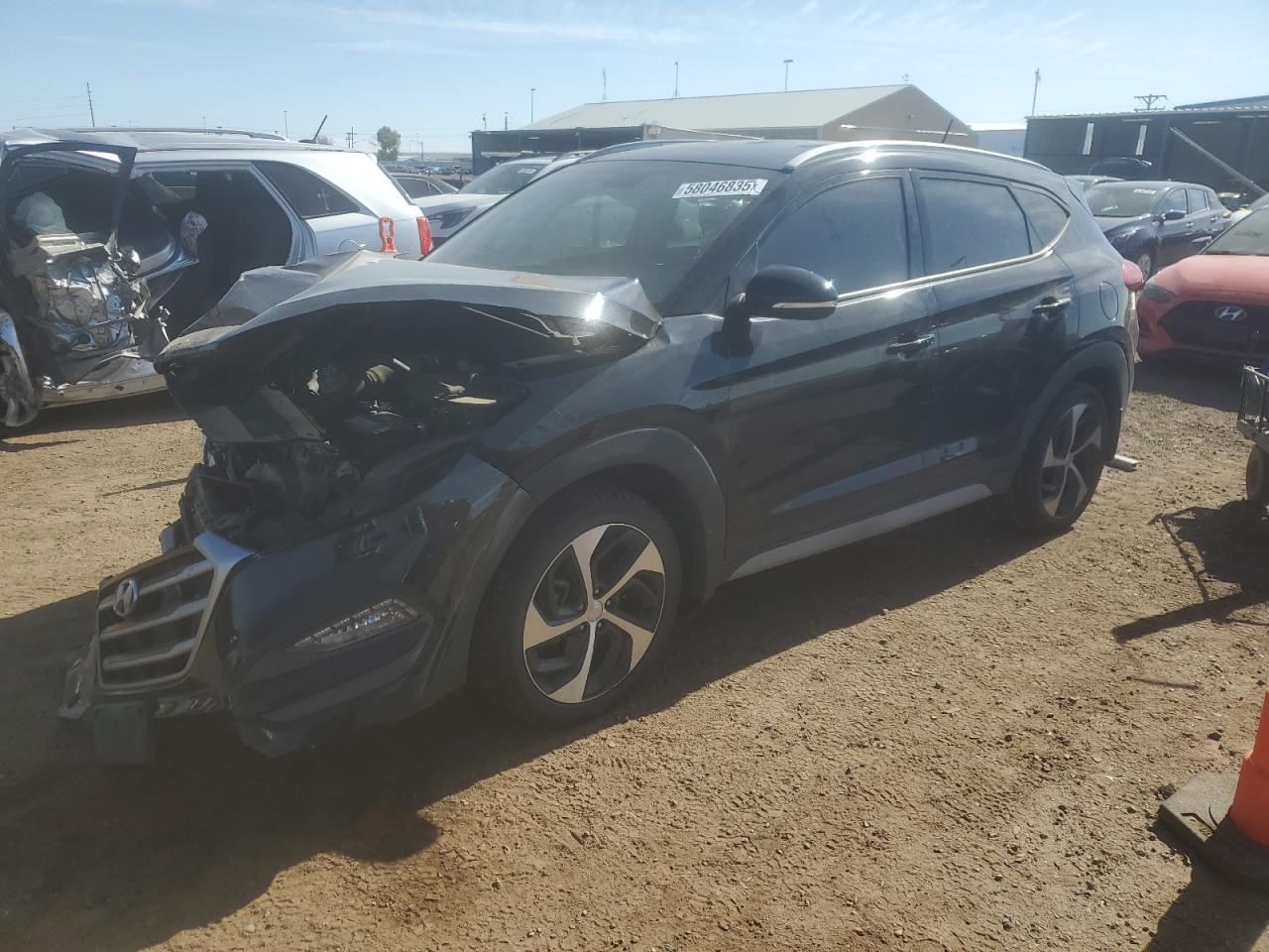  Salvage Hyundai TUCSON