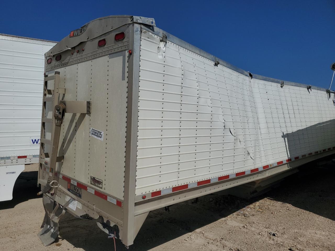 Lot #3202495708 2018 WILX HOPPER