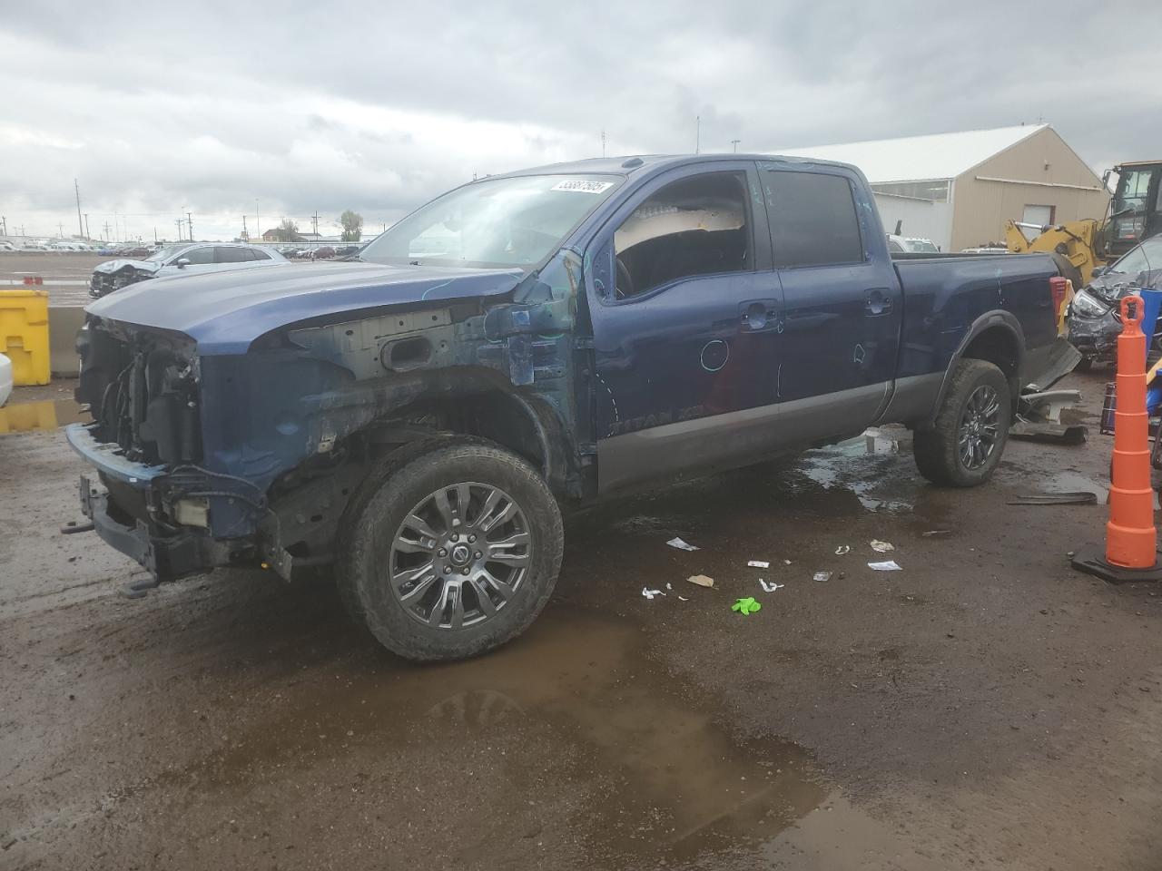 NISSAN TITAN SL
