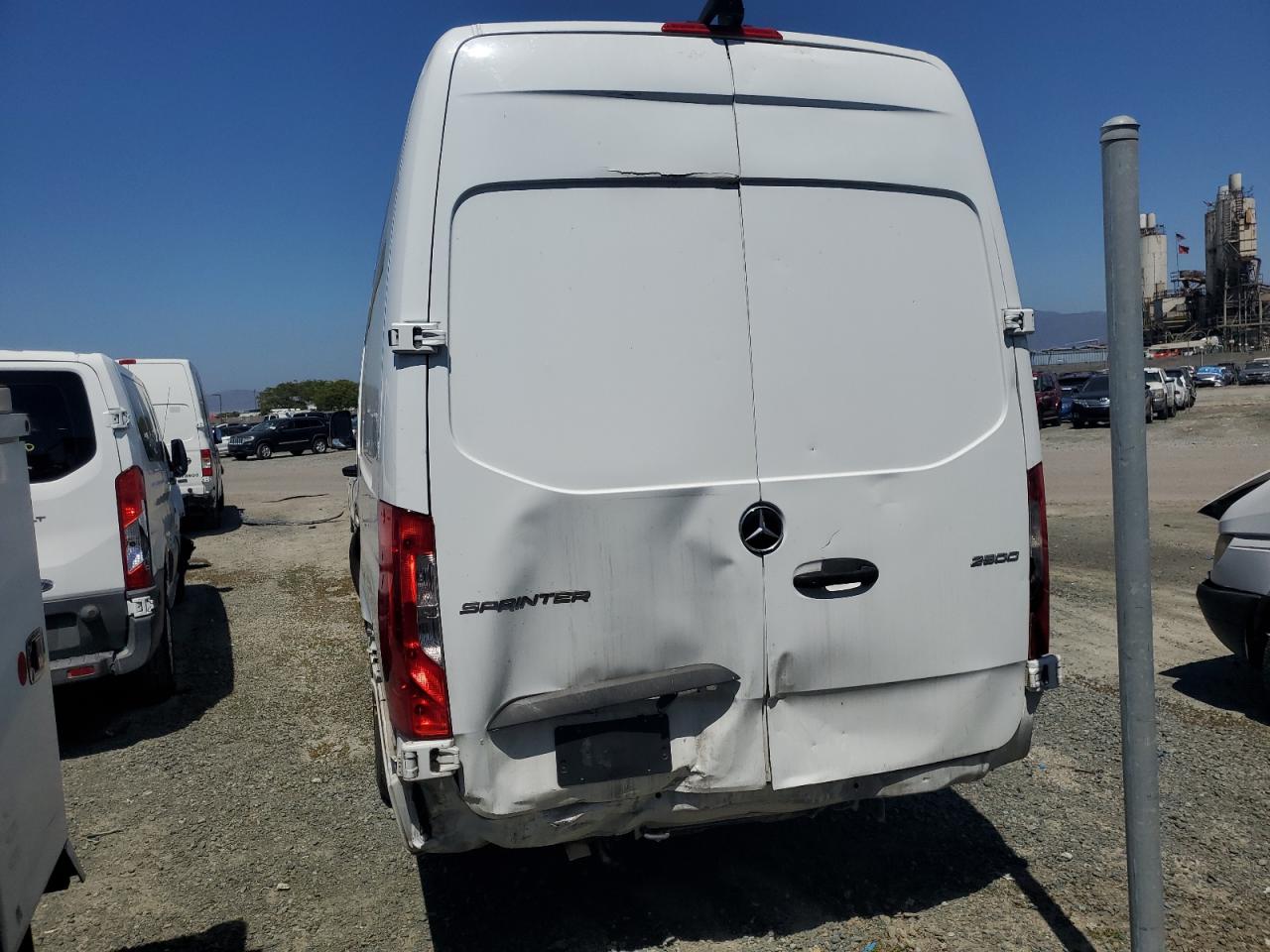 MERCEDES-BENZ SPRINTER 2500