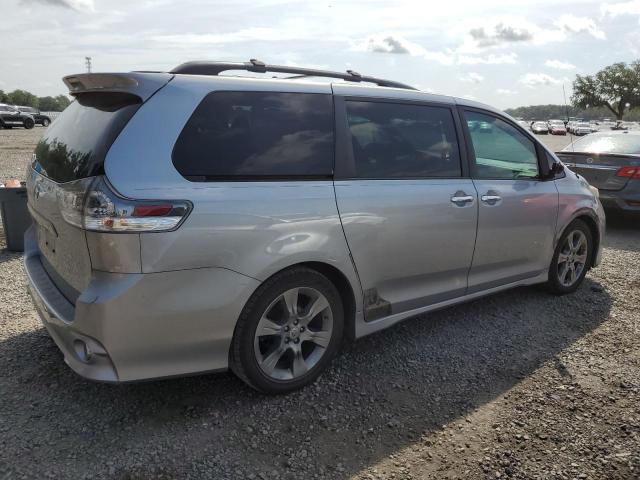 Vin: 5tdxk3dc2ds383702, lot: 57618165, toyota sienna sport 20133