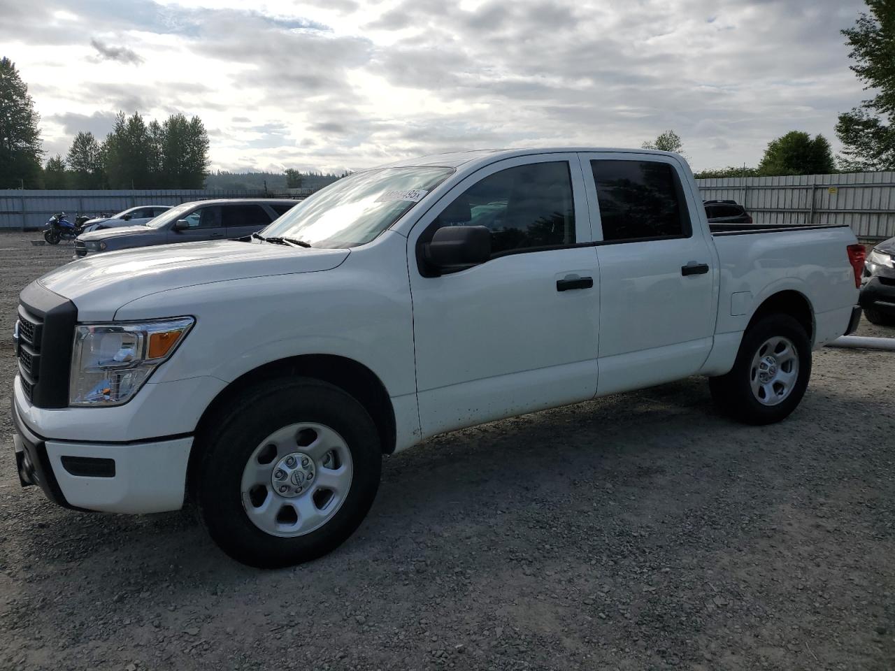 NISSAN TITAN S