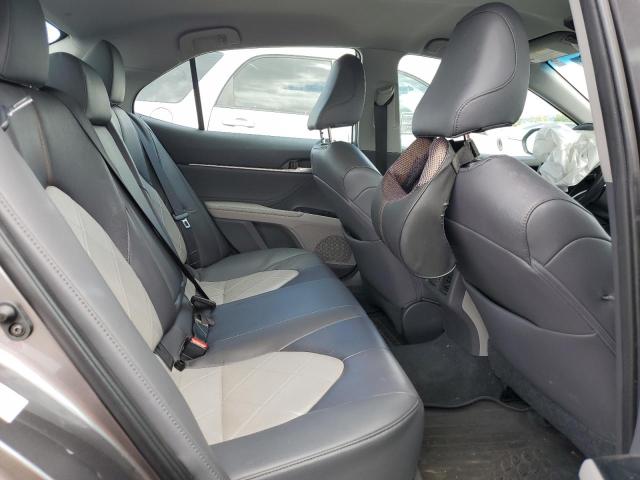 2018 TOYOTA CAMRY L - 4T1B11HK5JU016282