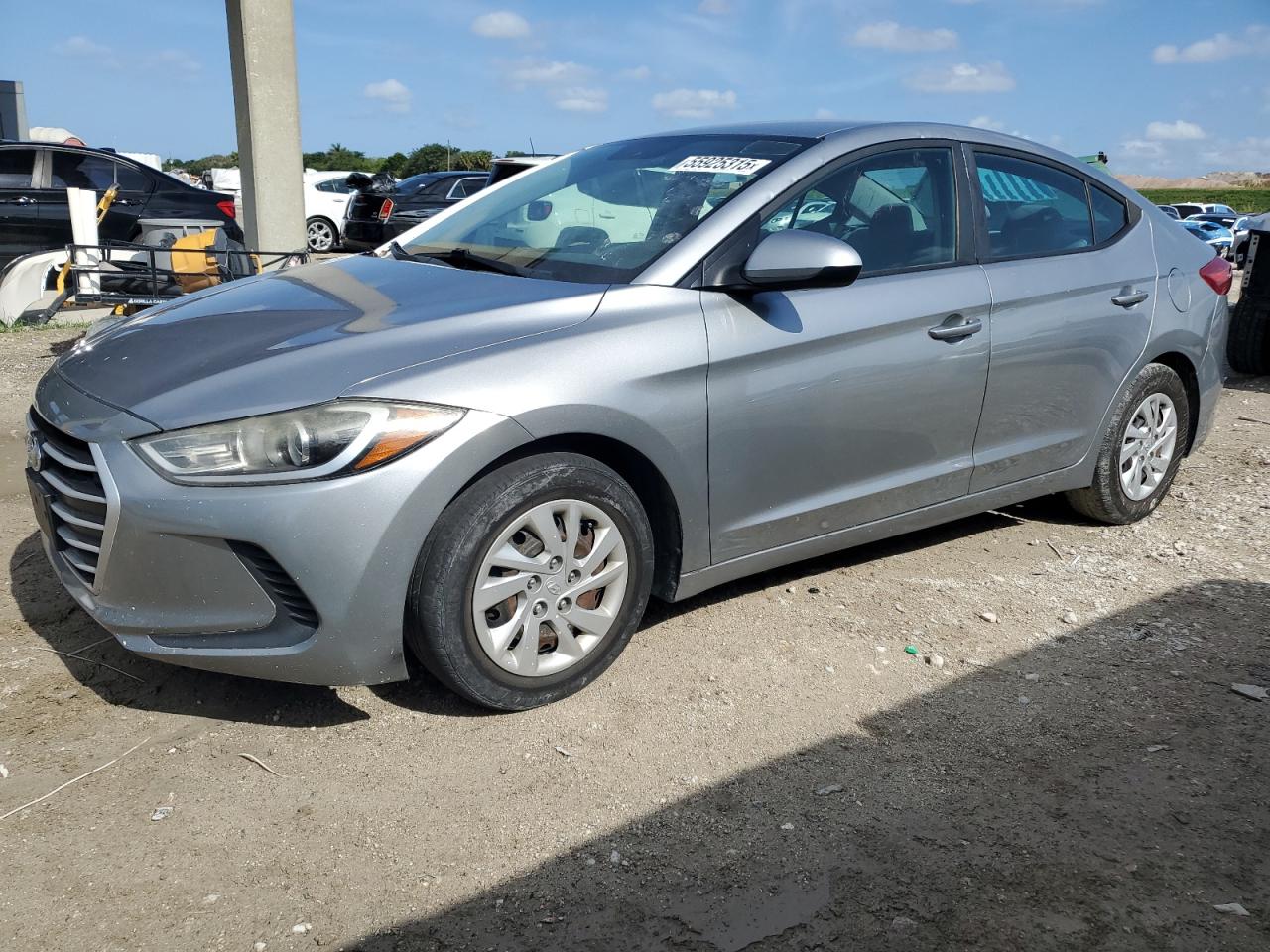 HYUNDAI ELANTRA SE