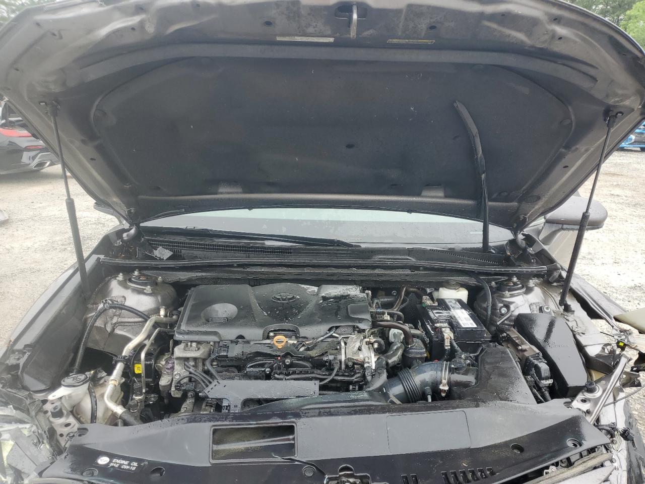 Toyota Camry le 2020