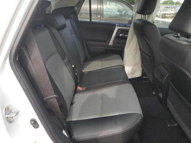2024 TOYOTA 4RUNNER SR JTENU5JRXR6302745