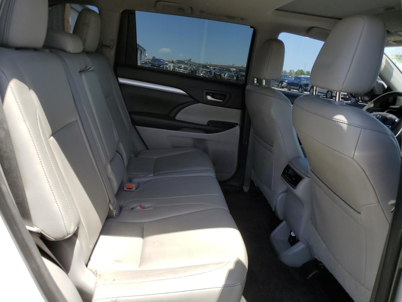 TOYOTA HIGHLANDER XLE