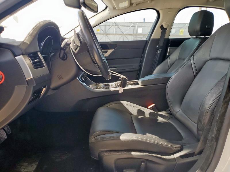 2016 JAGUAR XF PREMIUM SAJBJ4BV0GCY17601