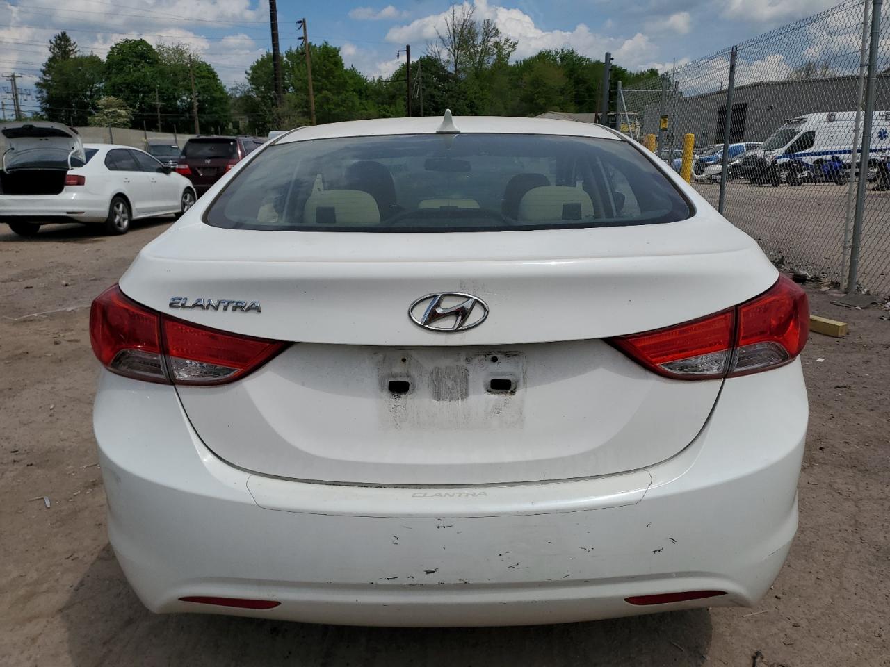 HYUNDAI ELANTRA GLS