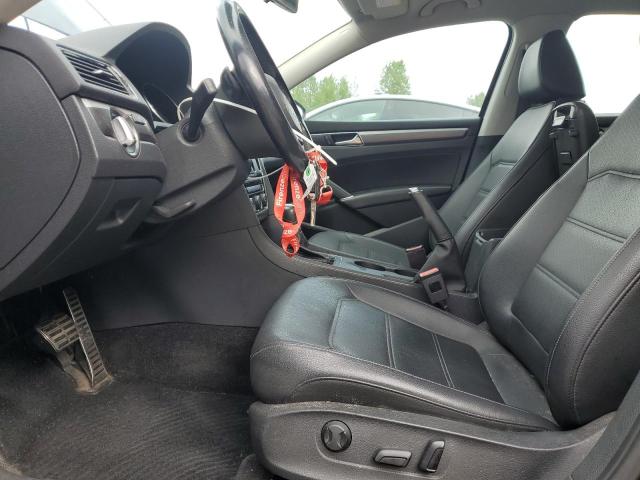 2017 VOLKSWAGEN PASSAT R-L - 1VWDT7A31HC017388