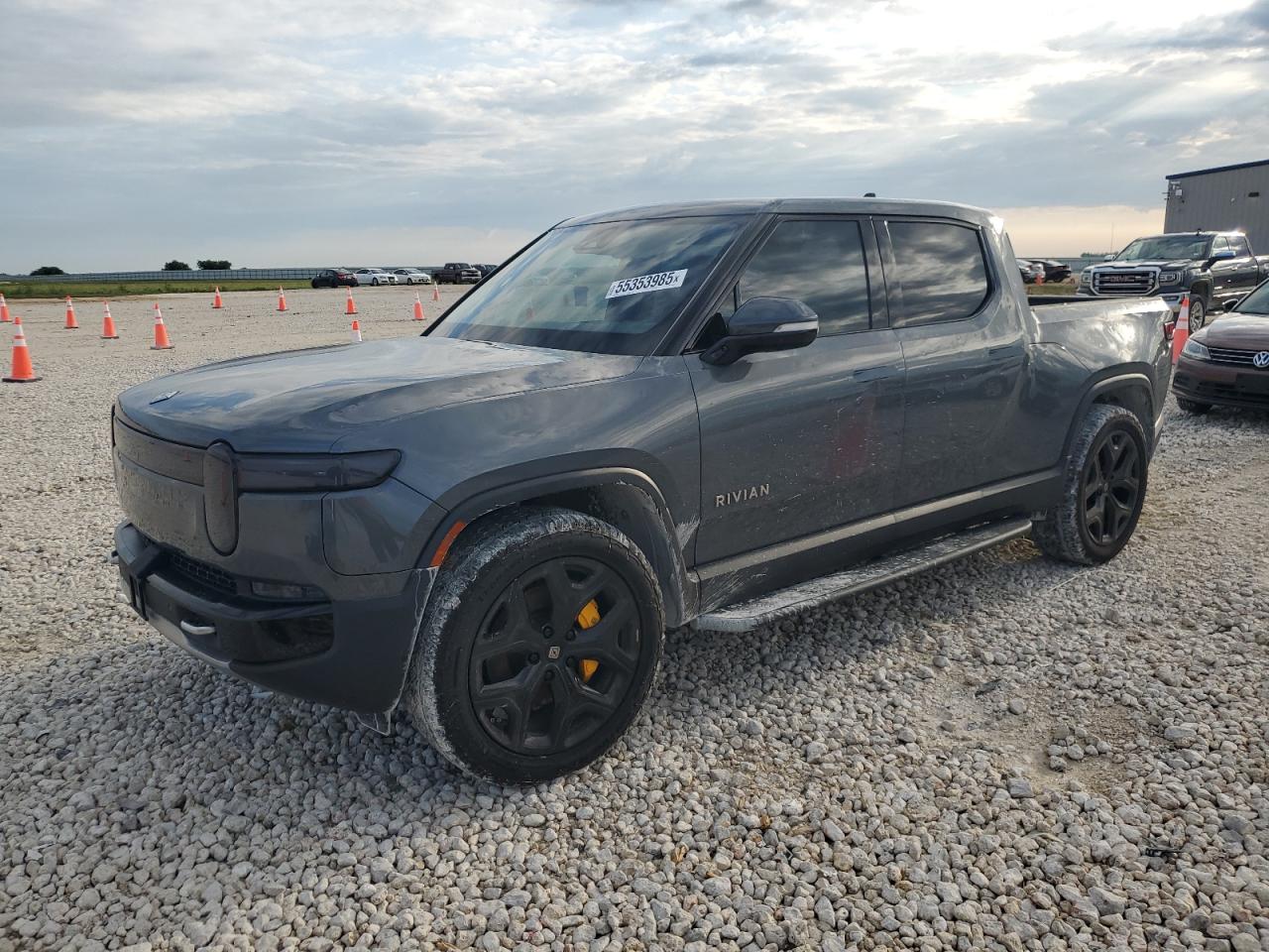RIVIAN R1T ADVENTURE