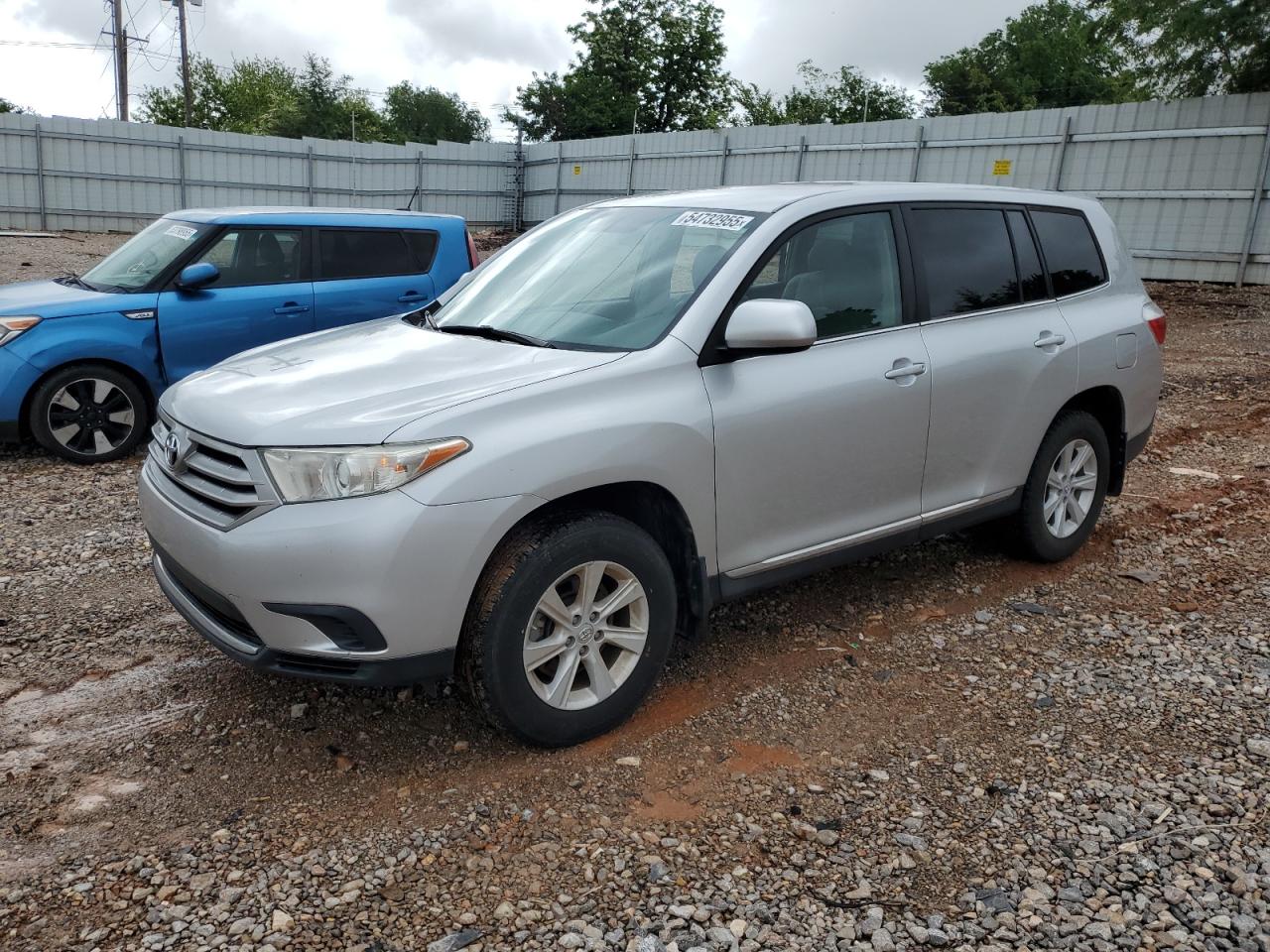 TOYOTA HIGHLANDER BASE