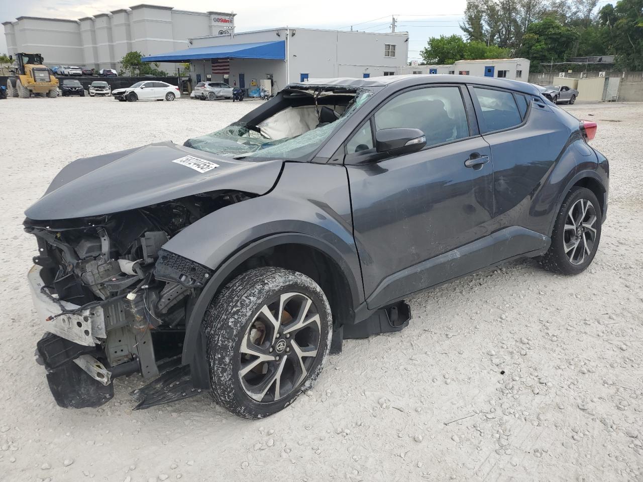 TOYOTA C-HR XLE