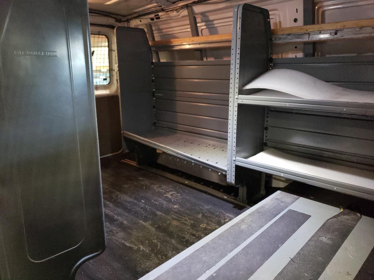 FORD ECONOLINE E250 VAN