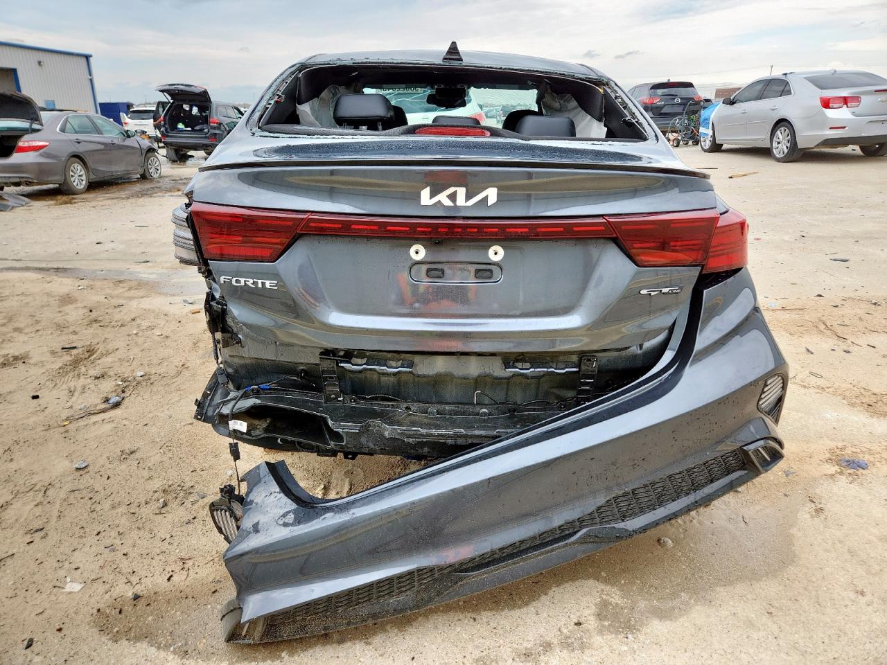 KIA FORTE GT LINE