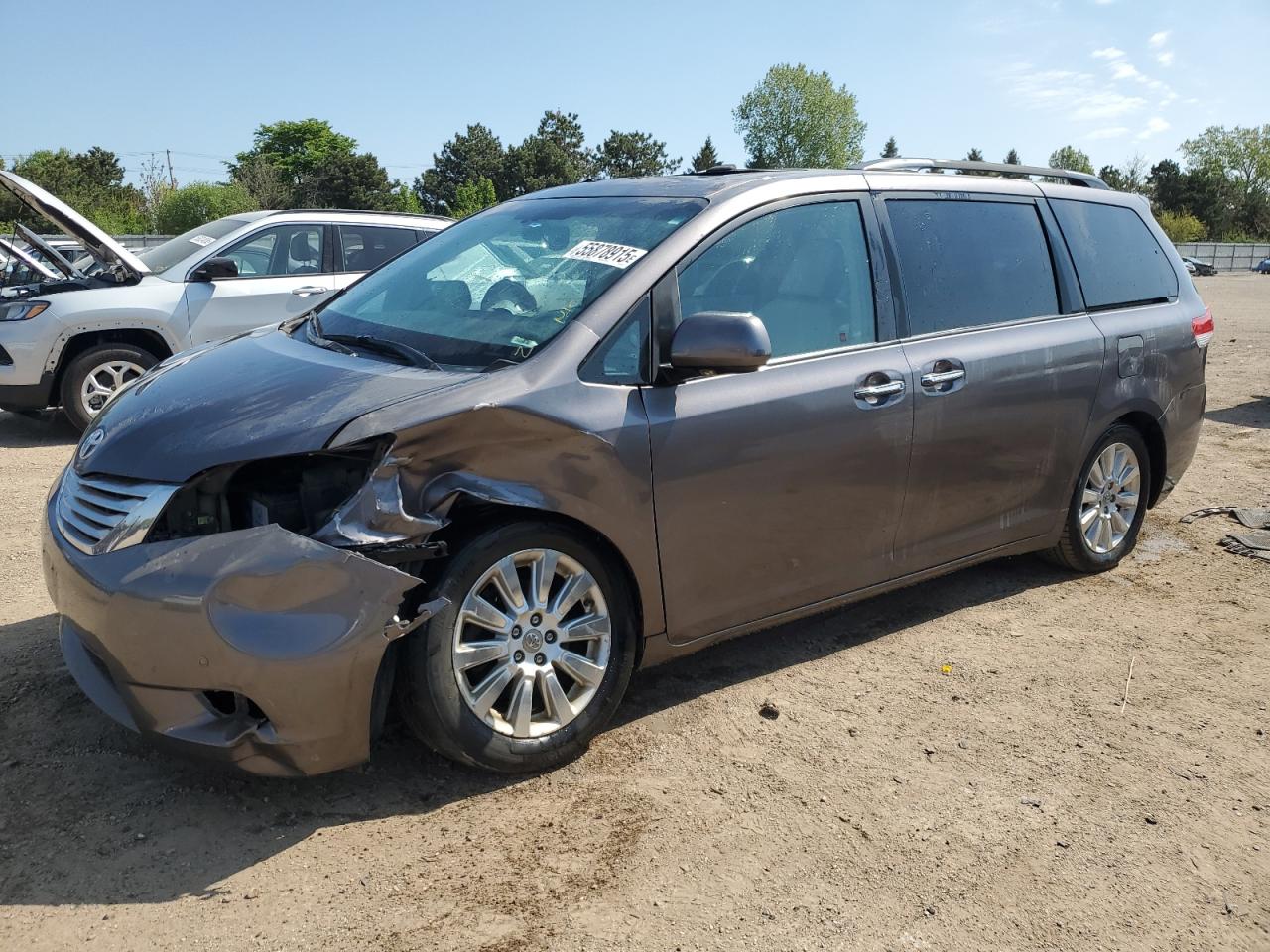 TOYOTA SIENNA XLE