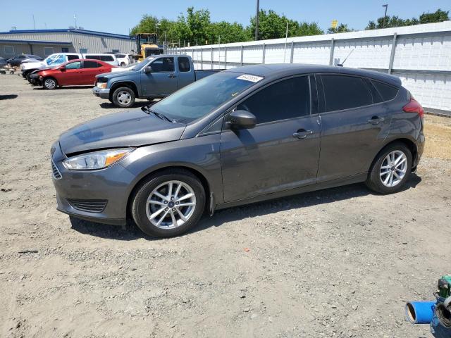 Vin: 1fadp3k24jl282937, lot: 56403655, ford focus se 2018 img_1