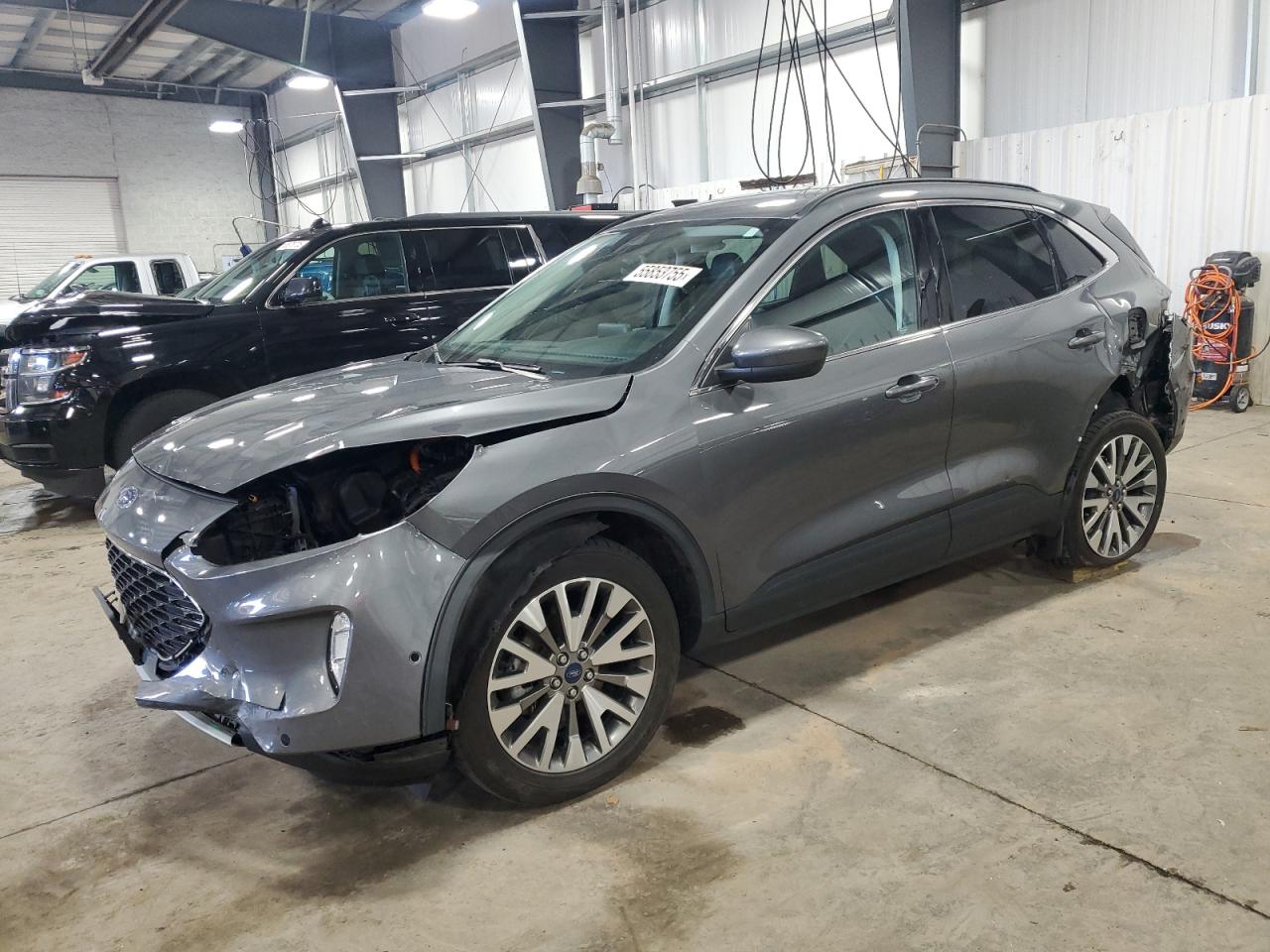 FORD ESCAPE TITANIUM