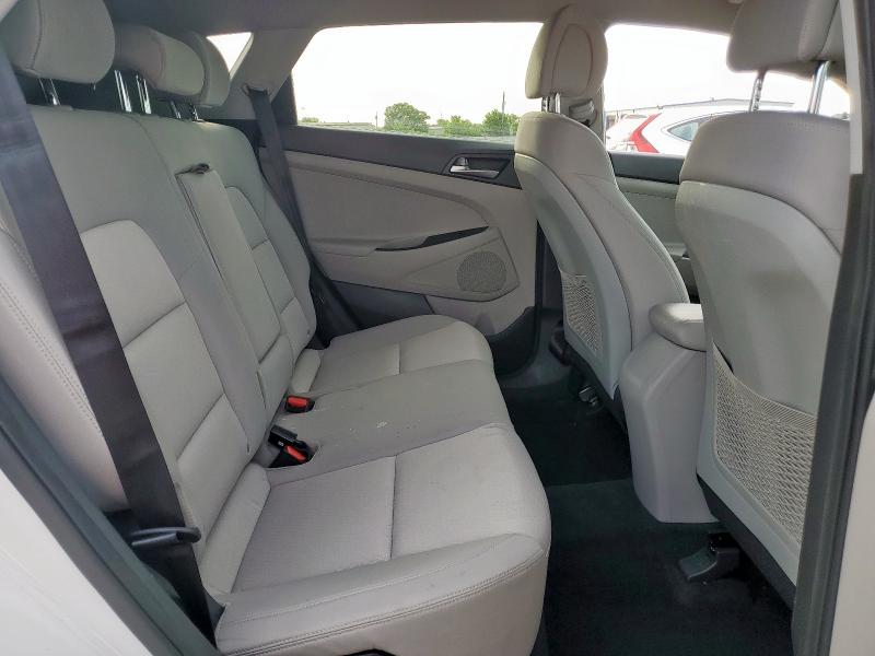 2018 HYUNDAI TUCSON SE - KM8J23A40JU684412