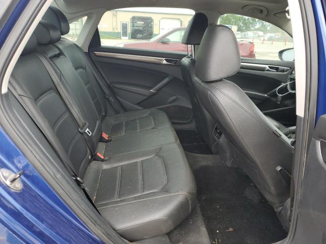 2017 VOLKSWAGEN PASSAT SE - 1VWGT7A31HC056480