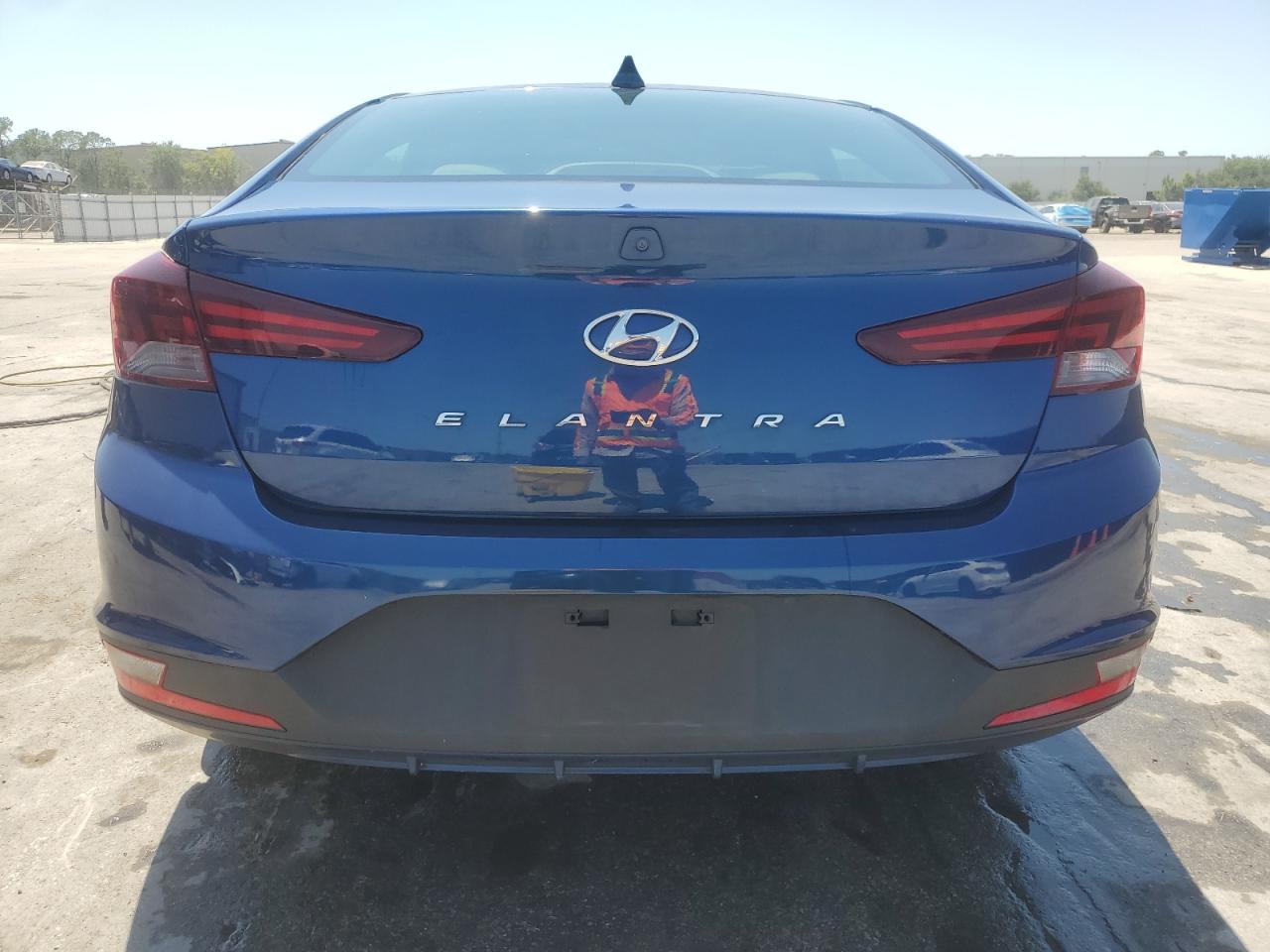HYUNDAI ELANTRA SEL