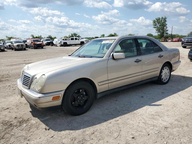 MERCEDES-BENZ E 320