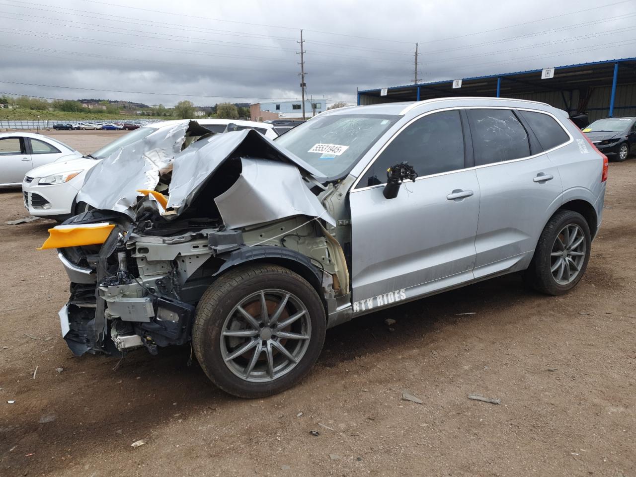 Lot #3205197435 2018 VOLVO XC60 T6 MO