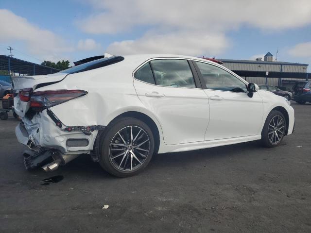 Vin: 4t1g11akxpu159429, lot: 56998625, toyota camry se night shade 20233