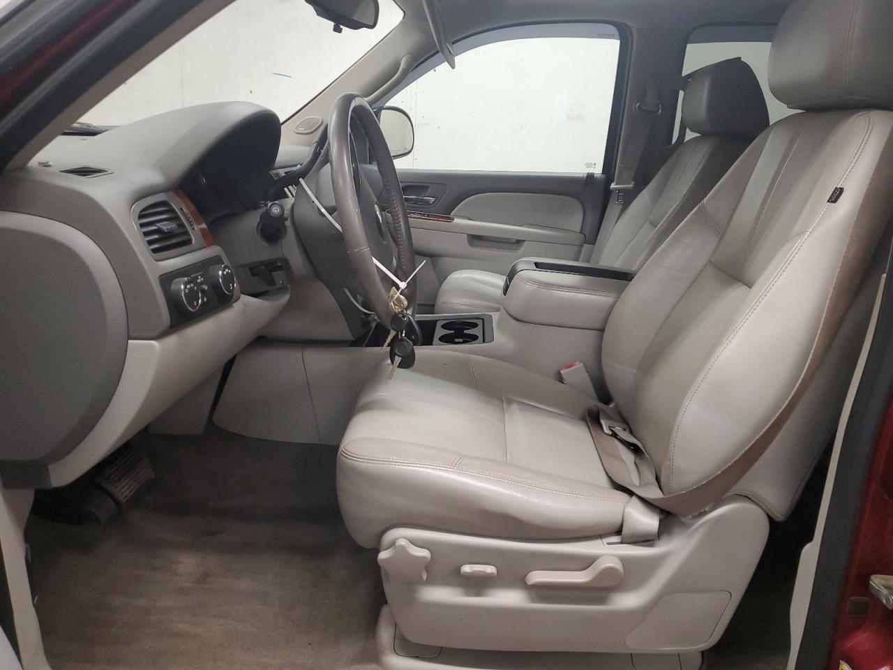 CHEVROLET TAHOE K1500 LT